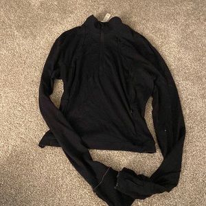Lululemon define crop jacket!! Black! Size 4 but fits 2/0 aswell.